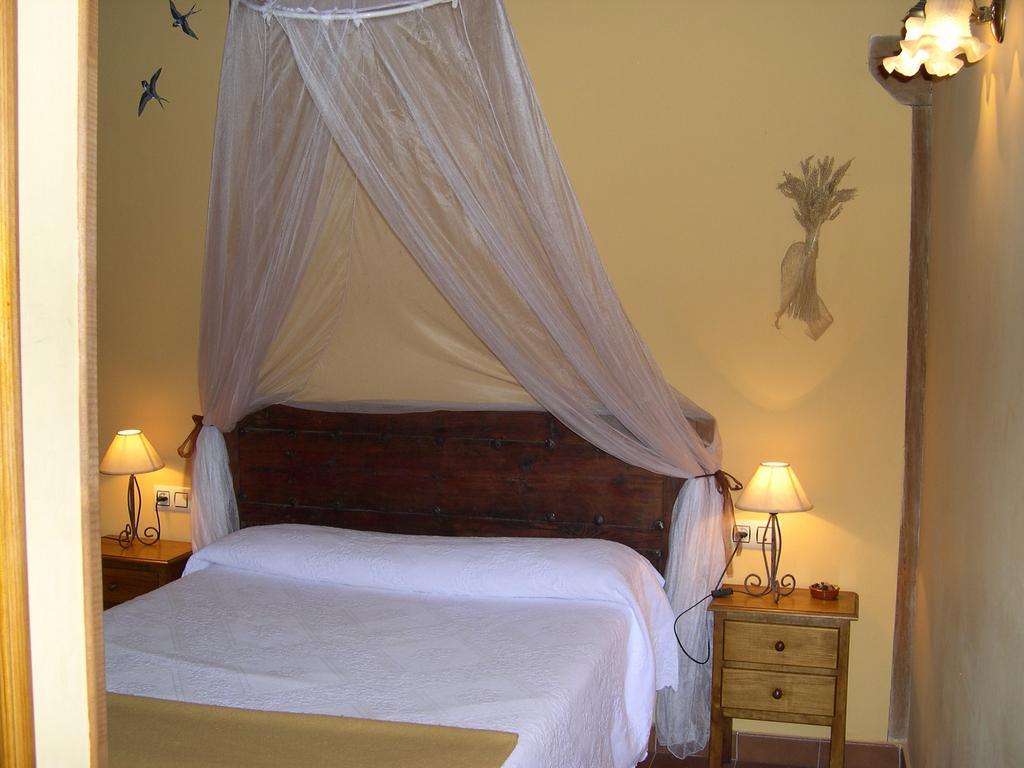 Hotel La Huerta De San Lorenzo Segovia Zimmer foto