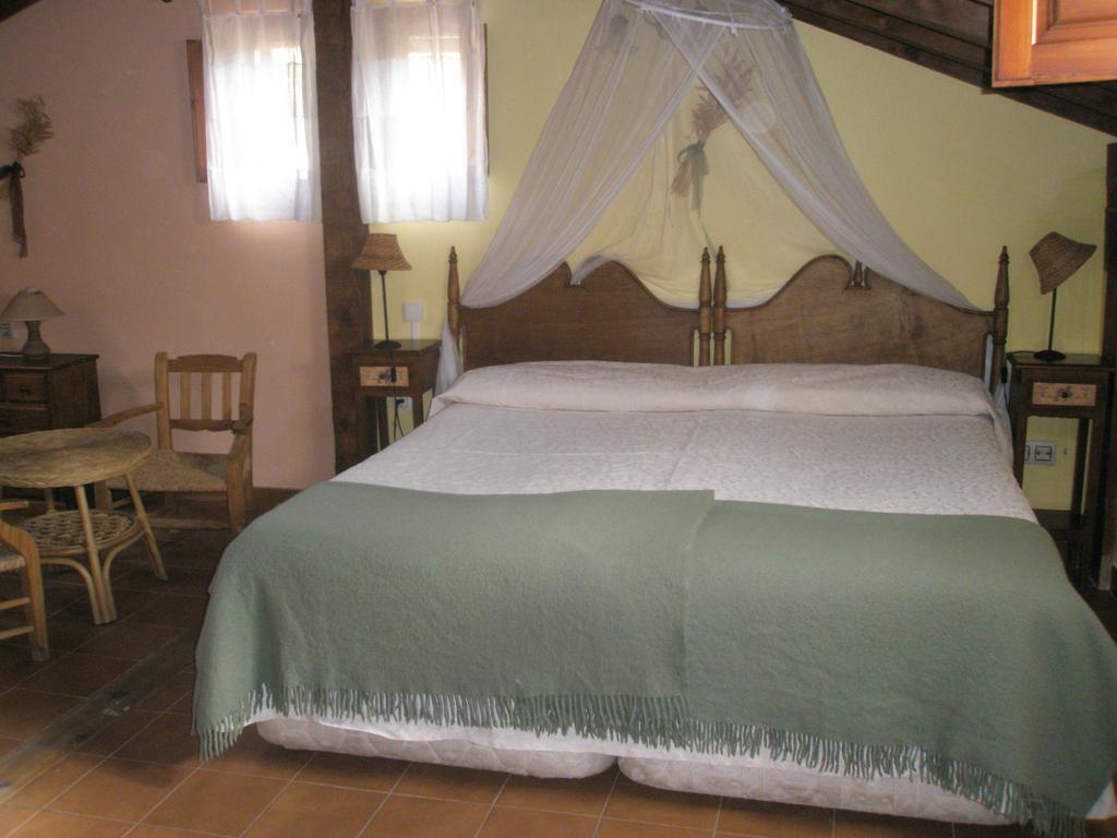Hotel La Huerta De San Lorenzo Segovia Zimmer foto